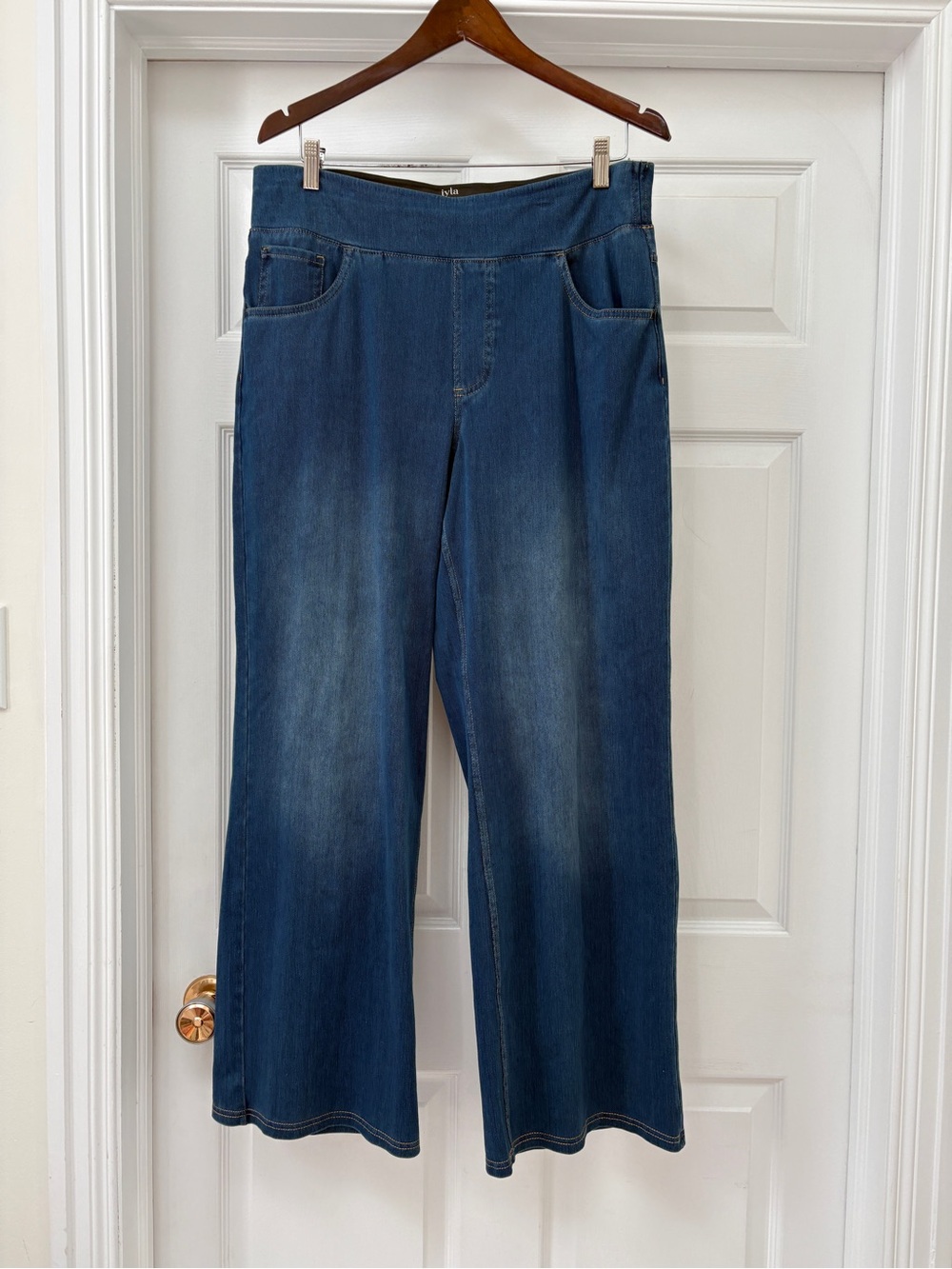 Pull-On Wide Leg Denim Pants in Dark Blue
